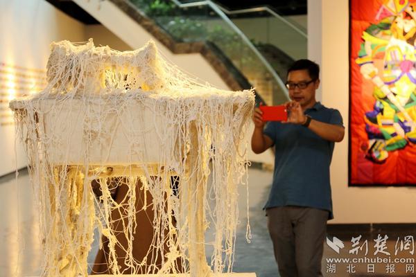 【吃瓜爆料聊天記錄QQ群(永久免費(fèi))】開(kāi)啟人工智能智能艙新時(shí)代 小鵬汽車(chē)宣布將推出小鵬天竺AIOS