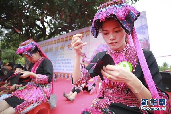 12月24日人民幣兌美元中間價(jià)下調(diào)6個(gè)基點(diǎn)