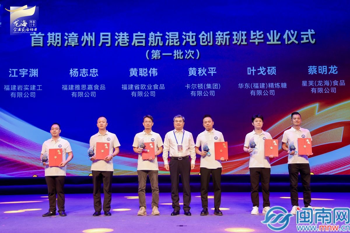 【滿18周歲點(diǎn)擊轉(zhuǎn)入2024大象】上一年以來交行、華夏銀行多家信用卡分中心“離場(chǎng)”銀行信用卡事務(wù)增加腳步放緩