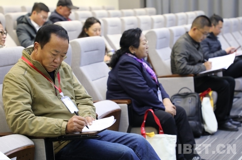 【反差婊吃瓜黑料熱門網(wǎng)曝】乘聯(lián)會：11月乘用車出口39.6萬輛 同比增長5%、環(huán)比下降10%