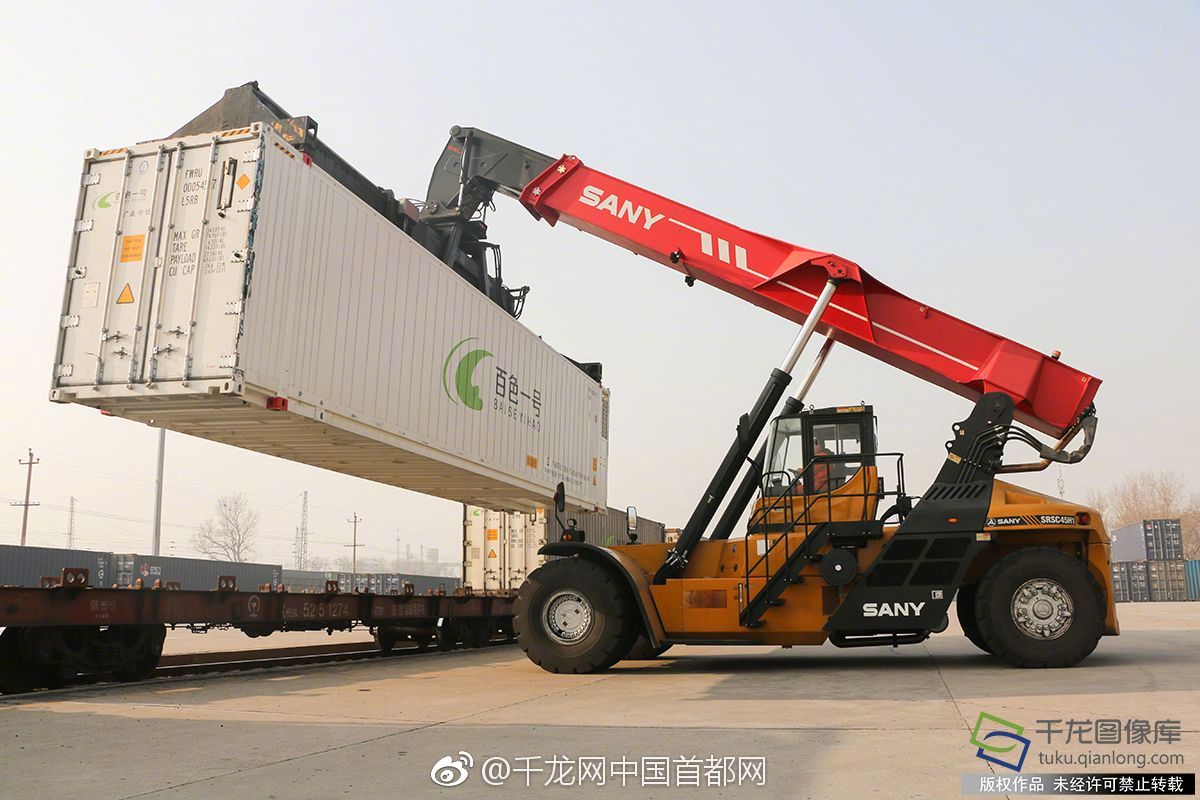 【成品短視頻app下載有哪些】光伏職業(yè)隆冬寒冷，這幾家上市公司靠什么逆勢陡增？
