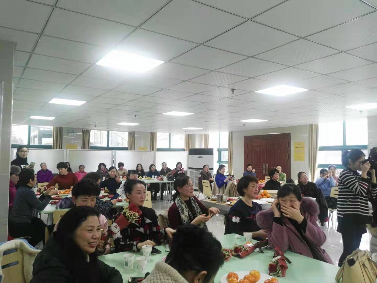 【成品短視頻app下載有哪些】銀行紛紛下調(diào)信用卡最低還款額比例至5% 對信用卡持卡人、銀行不良率有何影響？