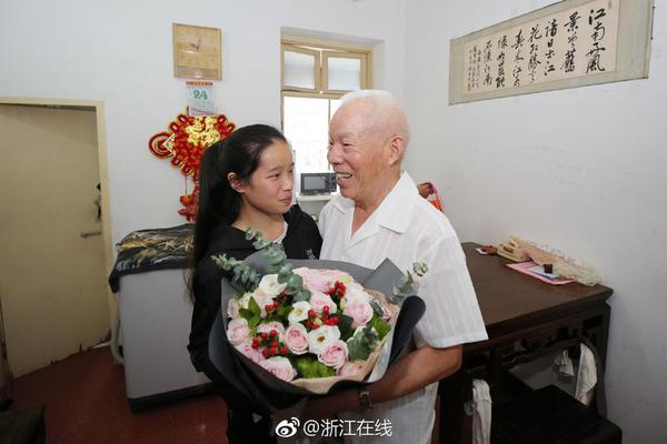上海家化與中國中醫(yī)藥研究院中醫(yī)藥研究所共建(青蒿與中國特色植物)皮膚健康聯(lián)合實驗室 醫(yī)研青蒿 科創(chuàng)致美
