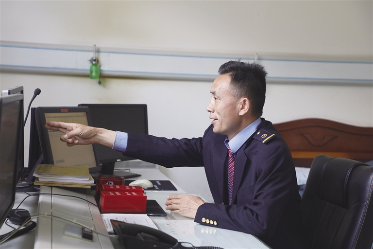 【155.fnn熱點黑料】深圳智能網絡汽車與高性能材料產業(yè)投資促進會12個項目簽訂合同 深汕比亞迪 又有大手筆
