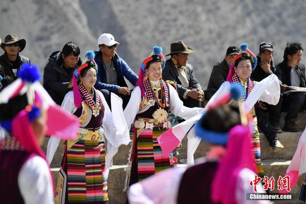 【吃瓜網(wǎng)】澳網(wǎng)：辛納、斯維亞特克晉級(jí)半決賽