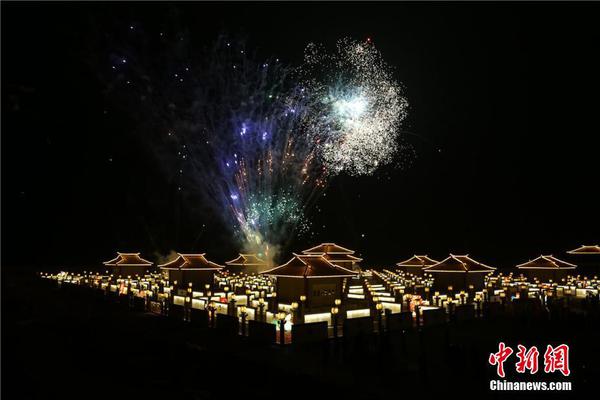【51動(dòng)漫】消費(fèi)市場(chǎng)實(shí)現(xiàn)平穩(wěn)增長(zhǎng)